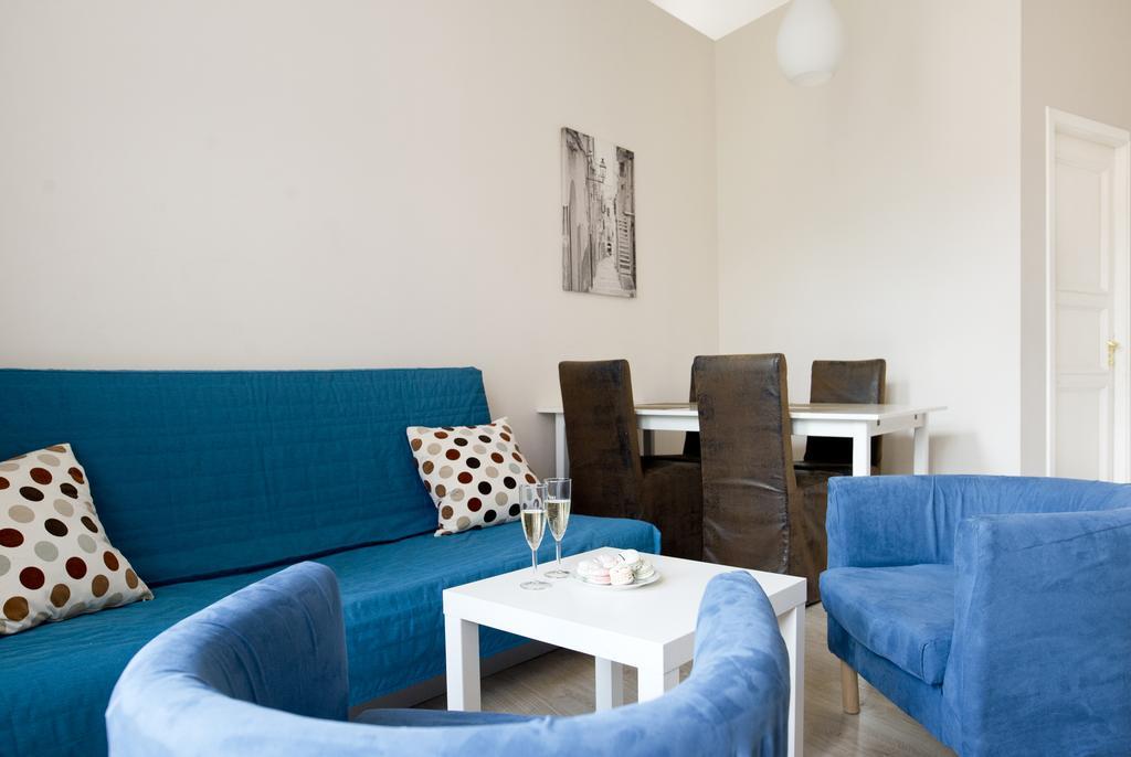 Bright Apartment In Old Town By Urban Rent Vilnius Bagian luar foto